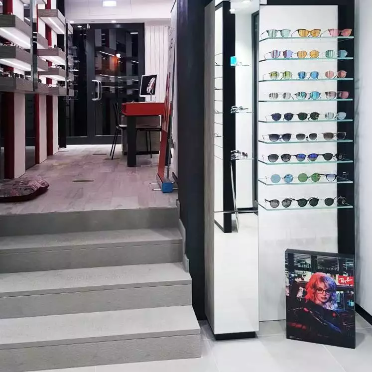 Arredamento Ottica L'occhiale 01