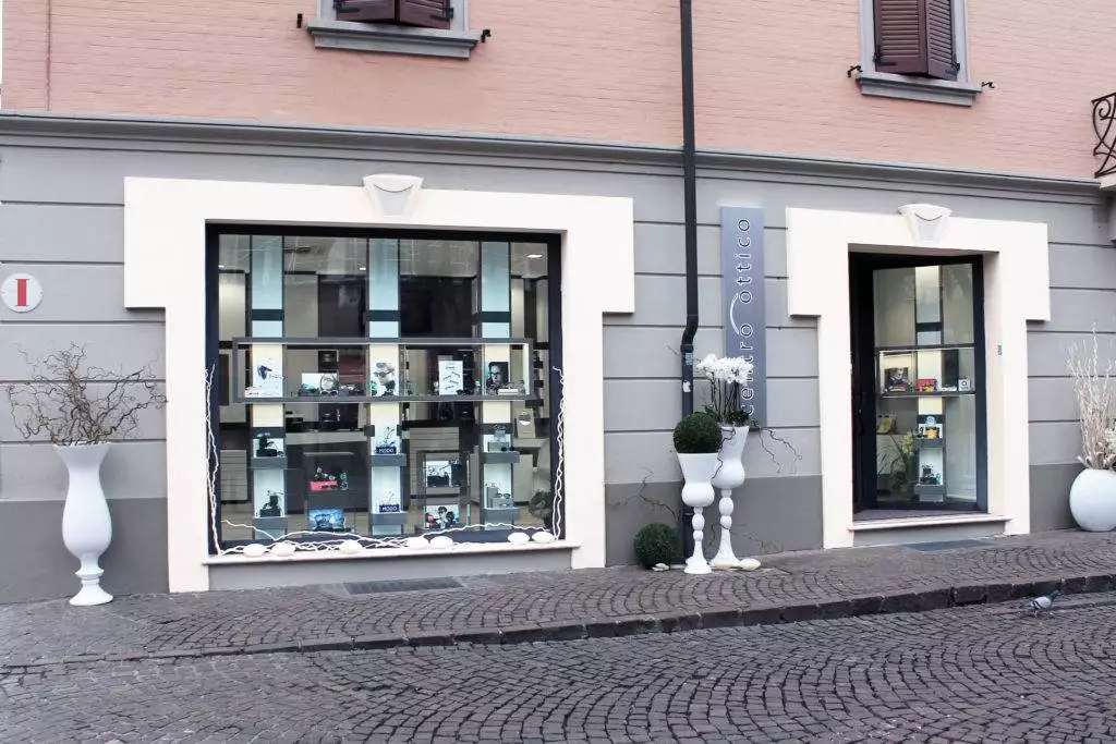arredamento per centri ottici - furnishing for optical centers