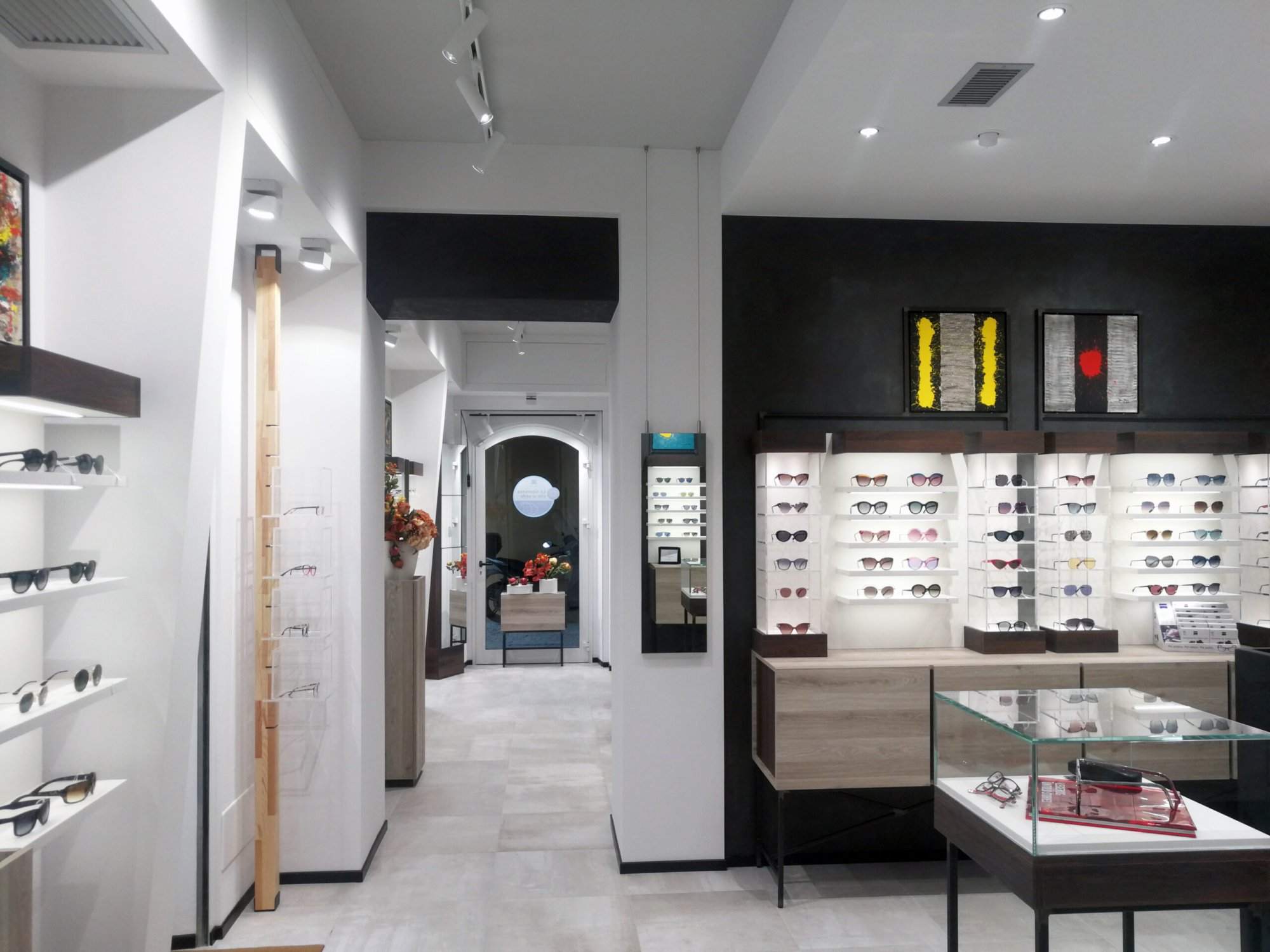 Arredamento per negozi di ottica
